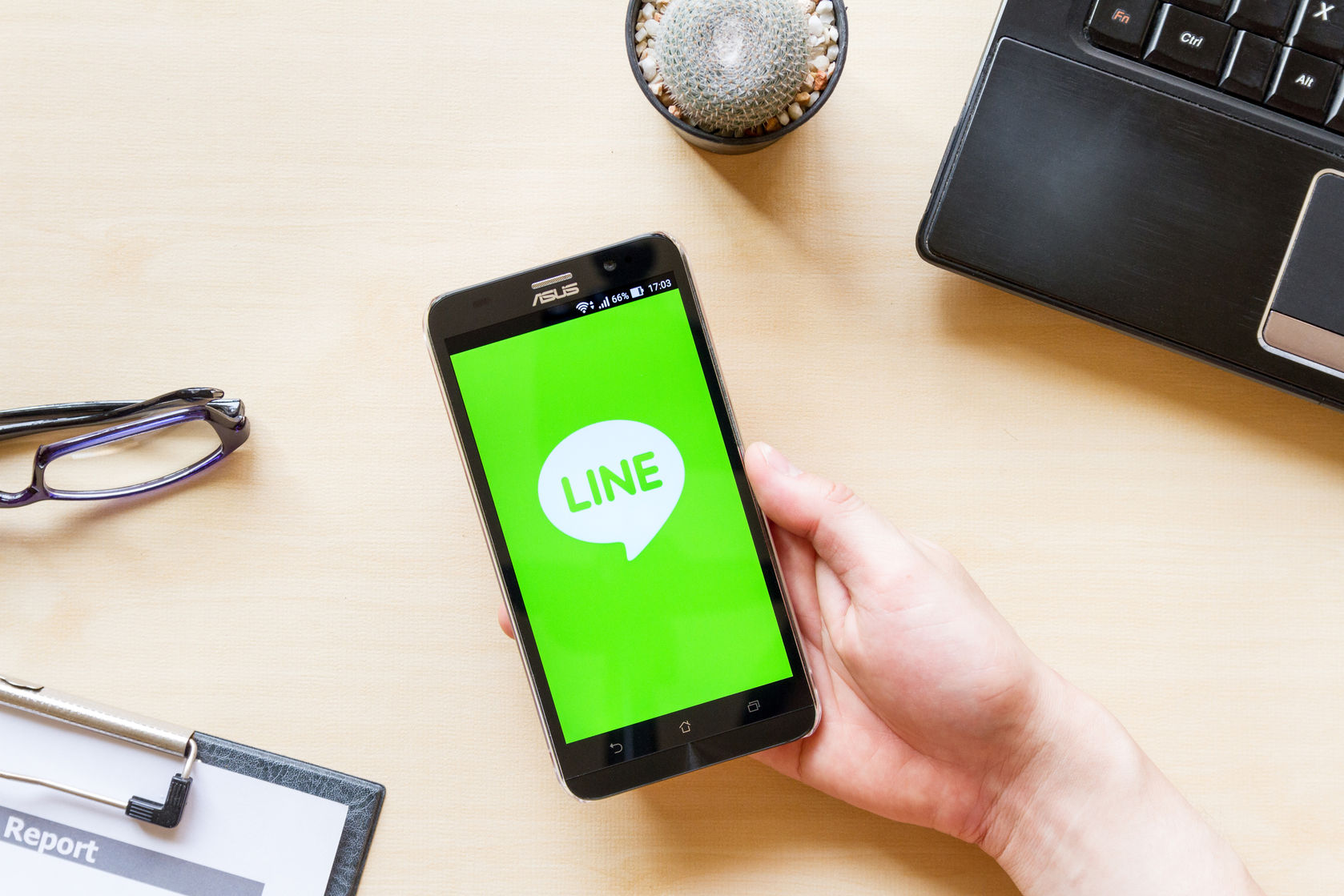 ¿Qué es y cómo funciona LINE? (Aplicación de mensajería)
