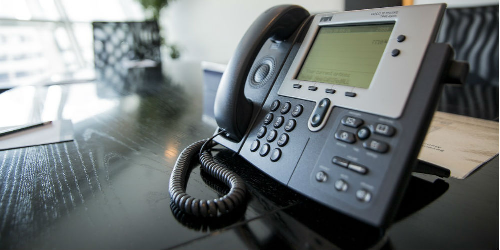 Los Pros y Contras de cambiar tu sistema telefónico a telefonía VoIP