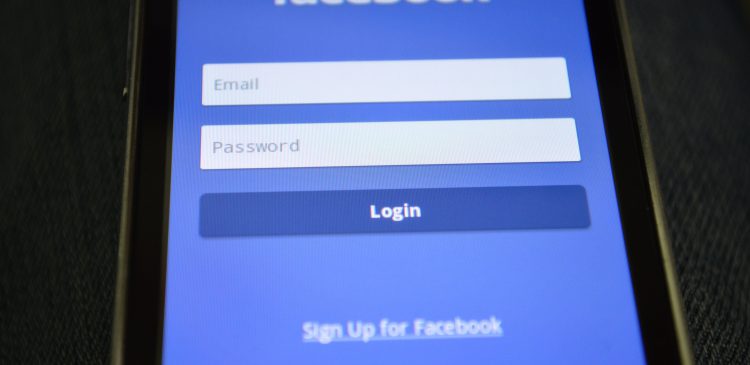 Los profesionales de Ciberseguridad están limitando su uso personal de Facebook